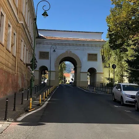 Strada Poarta Schei 22 Apartament Old Historical Centre Апартаменти